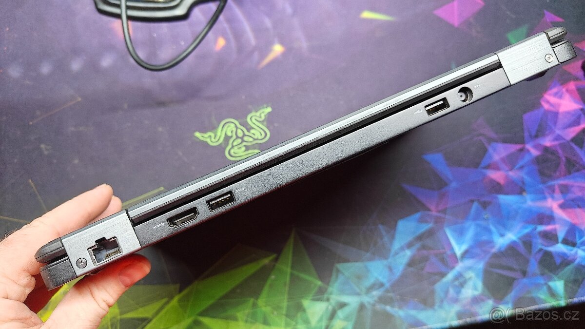 Dell Latitude E7250, i5, 8GB RAM, SSD 128GB, nová baterie - 8