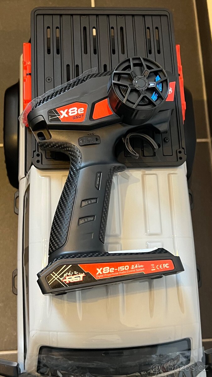 Nové nepoužité RC auto PATHFINDER 1/10 2,4GHz. Sleva 3tis. - 8