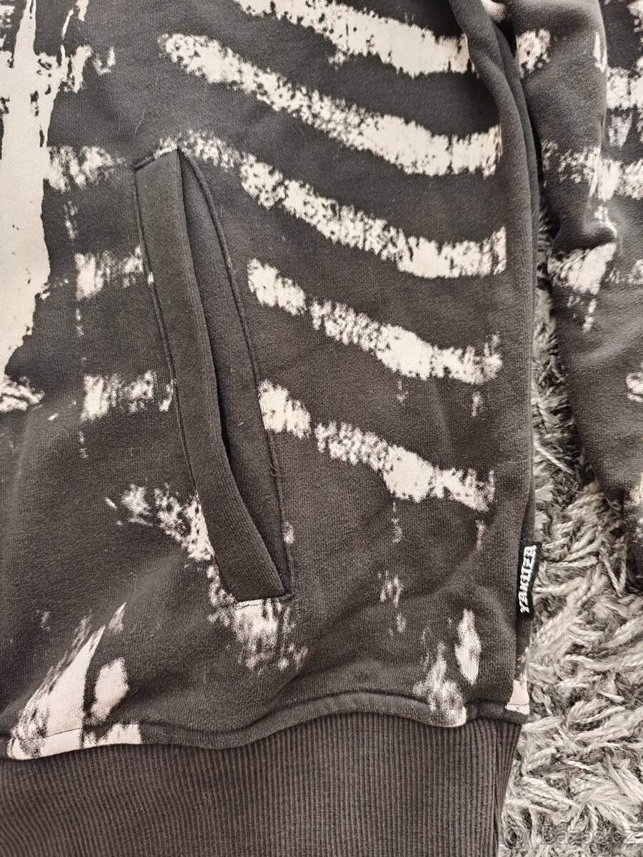 Yakuza Jailbreak - 8