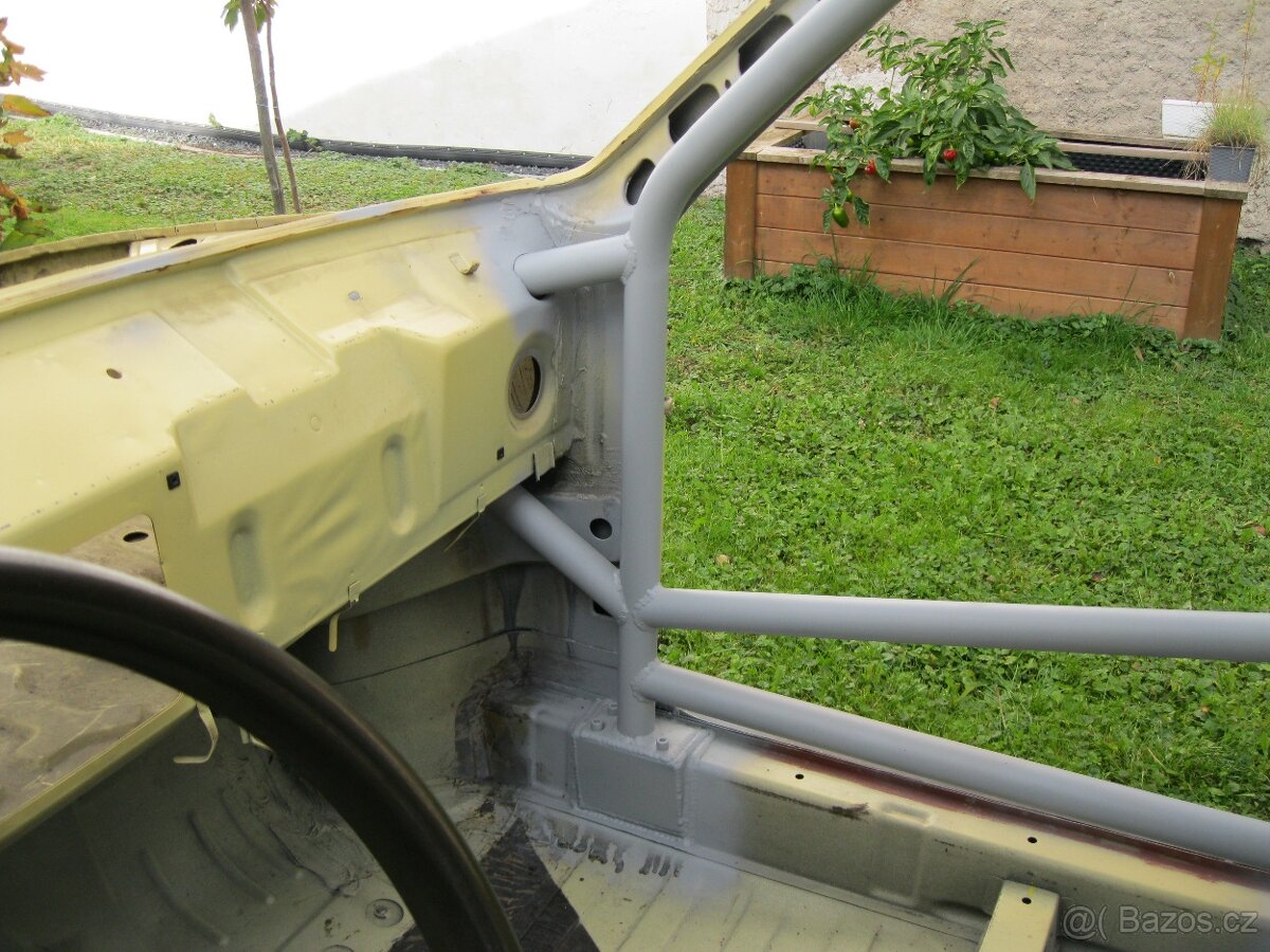 Škoda Favorit závodní - 8