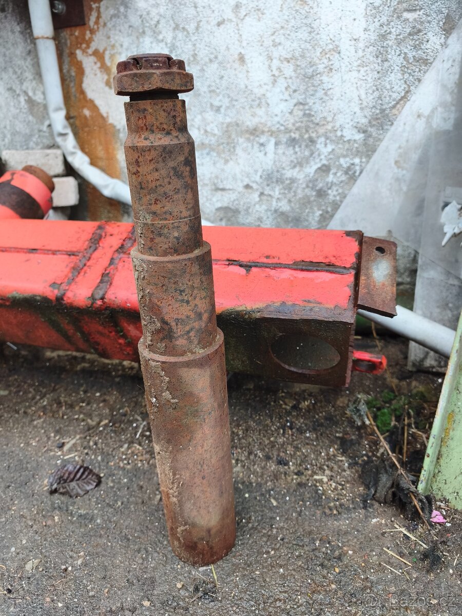 Kverneland Taarup 470 senážní vůz - 8