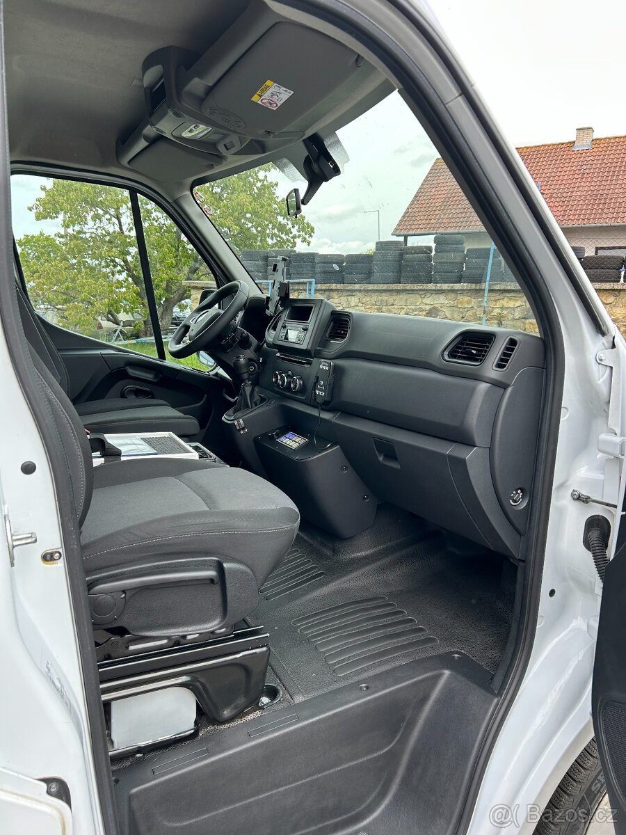 Renault Master 2.3 DCI Sanitní vůz - manuál - 8
