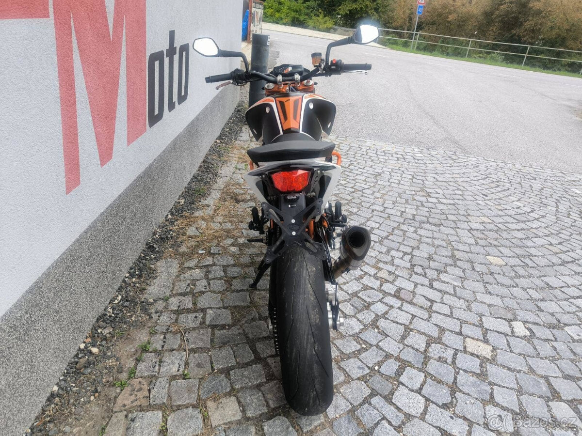 KTM 690 Duke R - 8