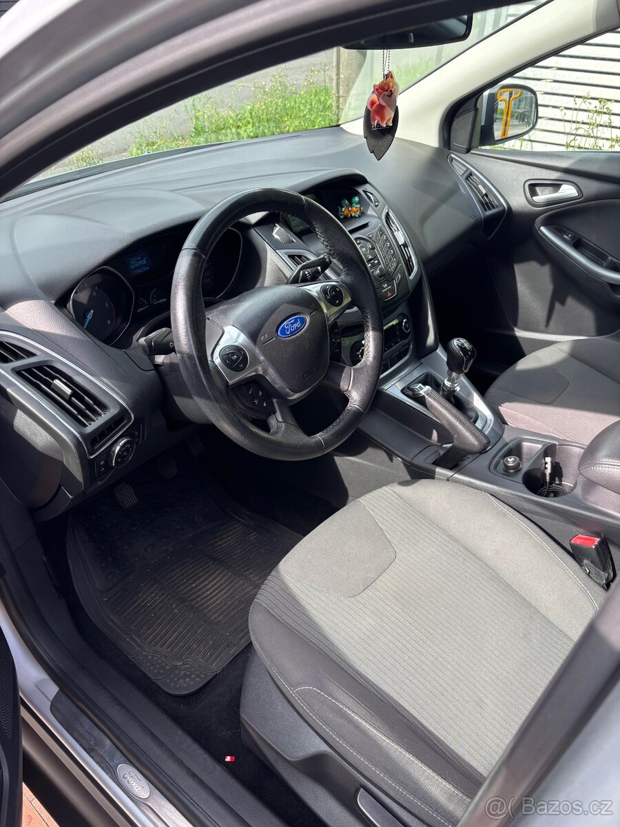 Ford Focus - 8