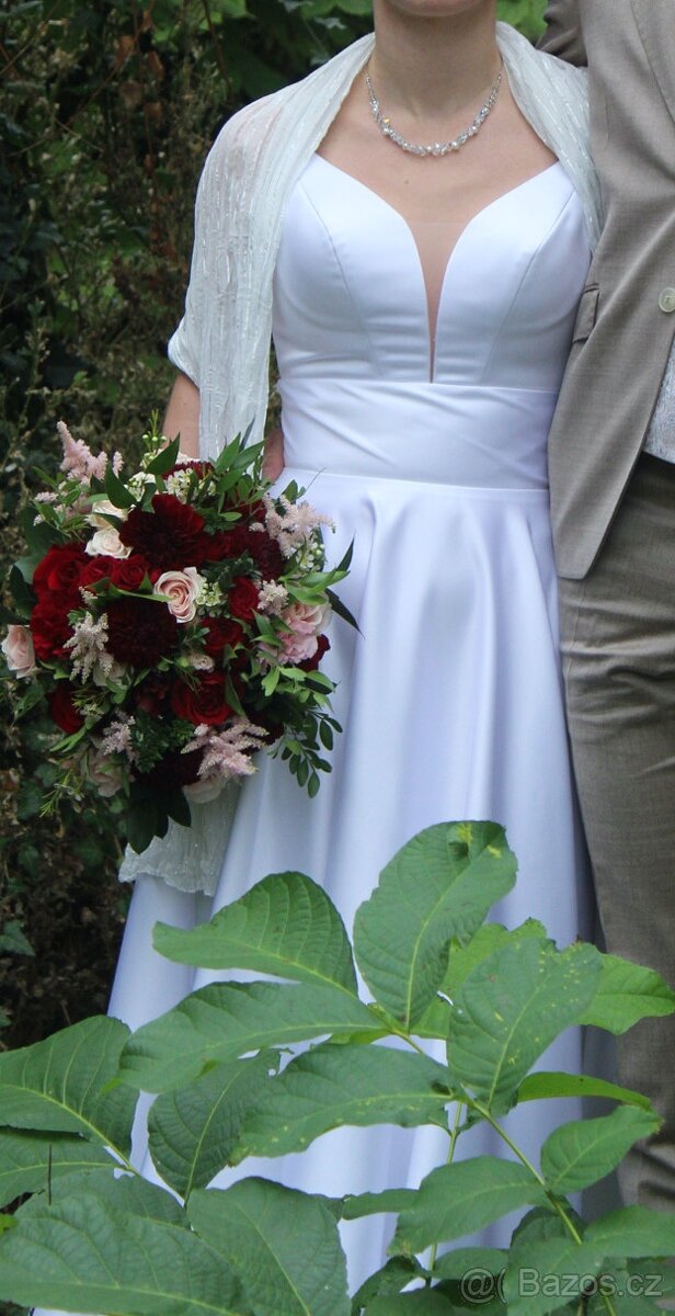 Svatební saténové šaty - 8