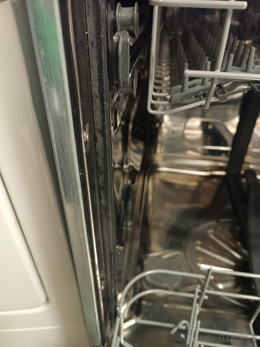 Vestavěná myčka 60cm - 8