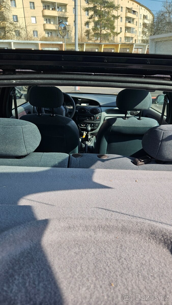 Renault Megane 1.4 1997 - 8