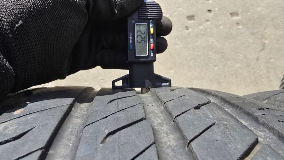 Letní pneu 295/35/21 Semperit - 8