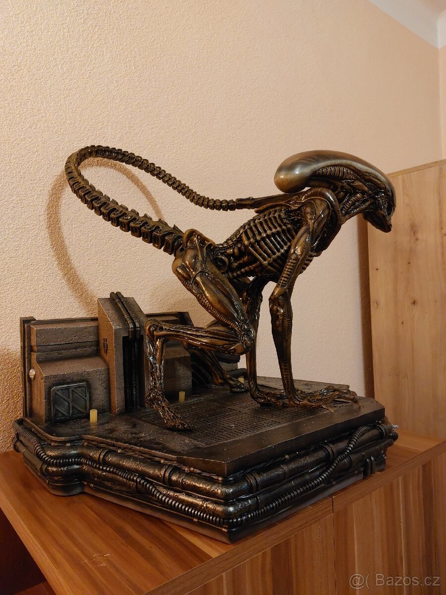 Dog Alien Prime 1 / Coolprops - 8