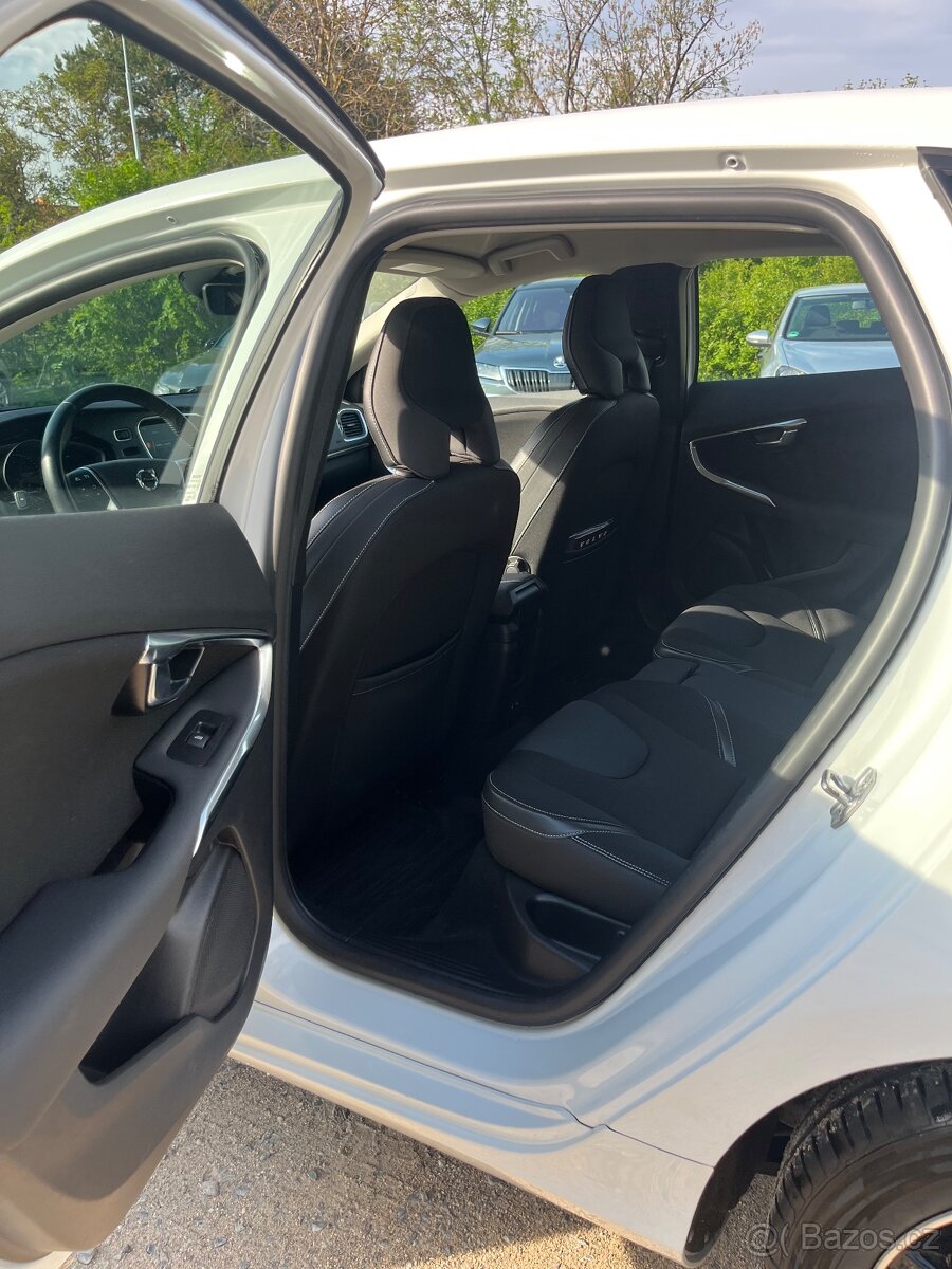 Volvo V40 T2 - 8