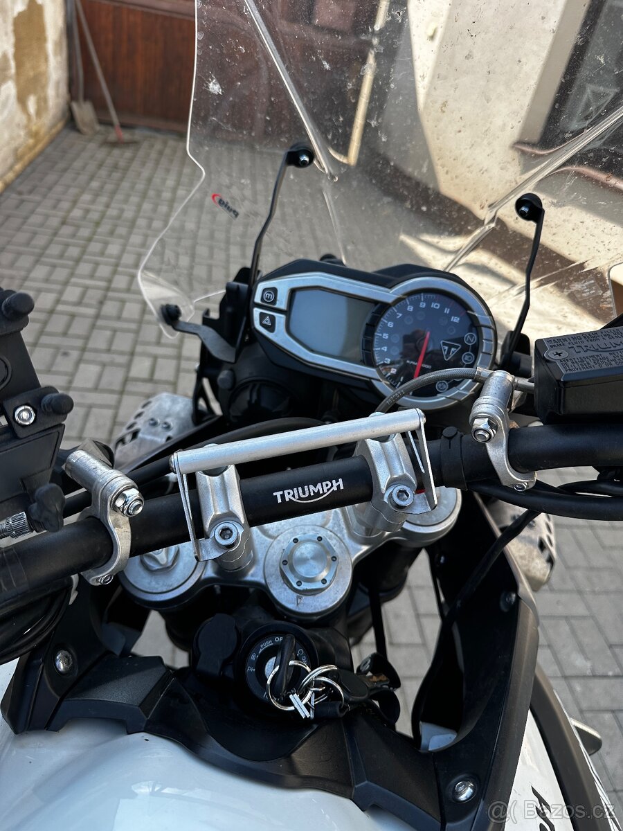 Triumph Tiger 800 XCa - 8