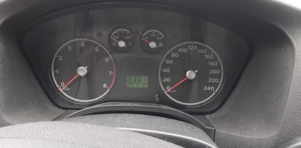 Ford Focus 1.6i 2007 - 8