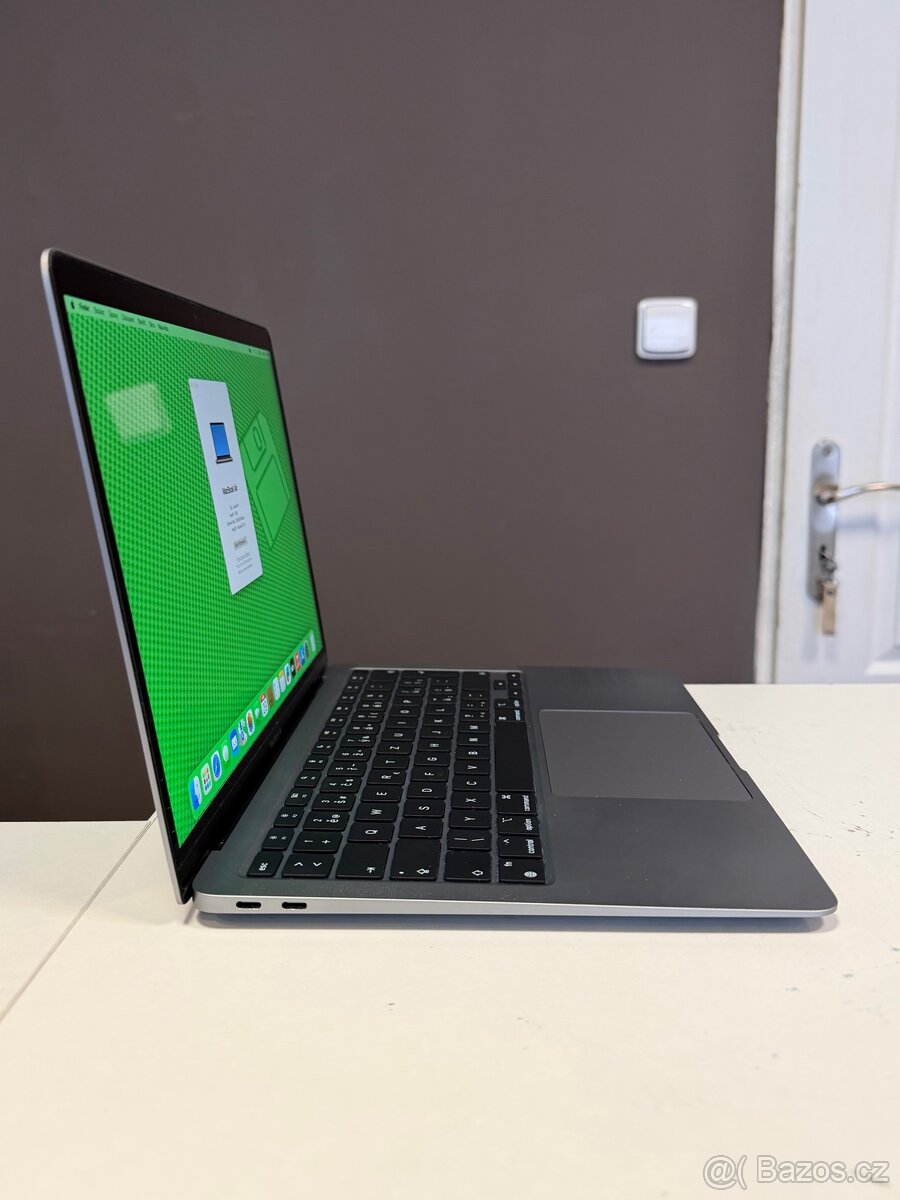 MacBook Air 13” 2020 /8GB RAM/M1/256GB SSD/Záruka - 8