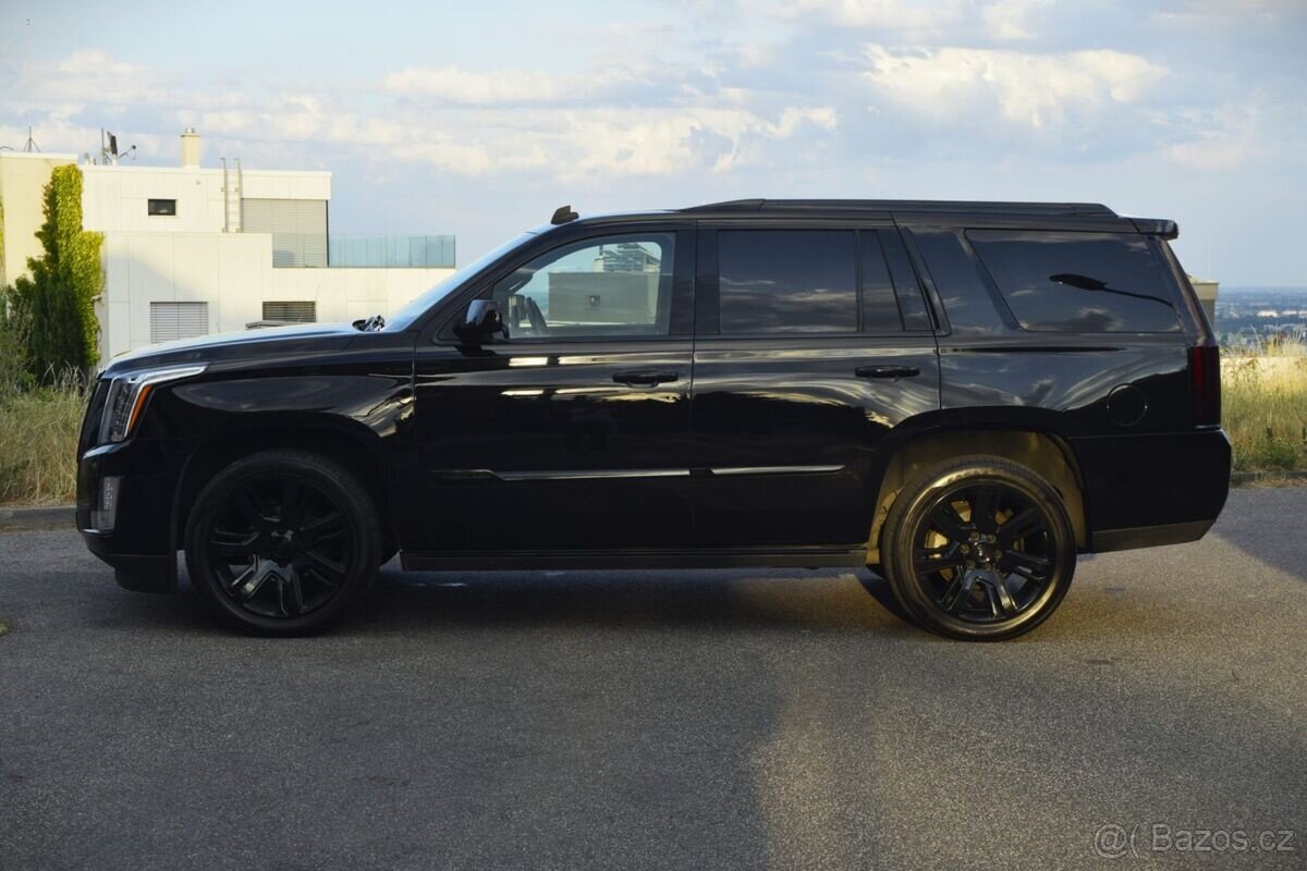 Cadillac Escalade Luxury Sport CUSTOM ALL-BLACK - 8