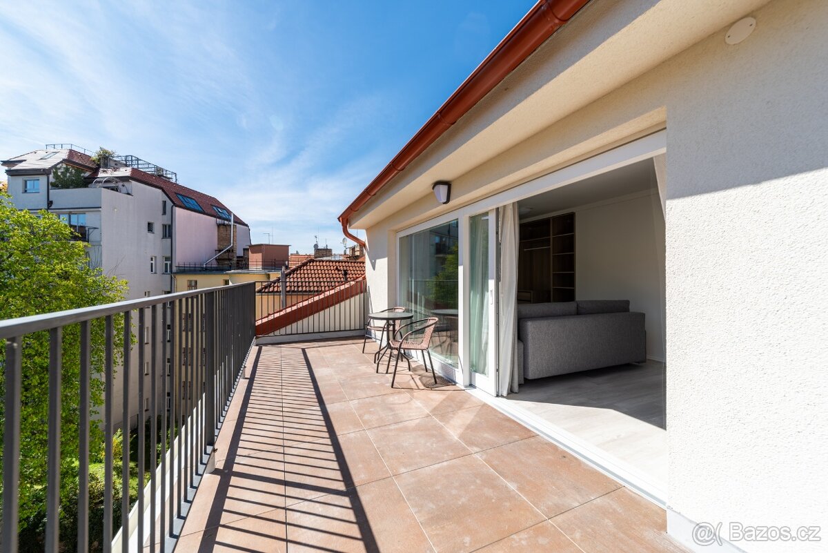 Pronájem— byt 2kk v centru Prahy (Žižkov). - 8