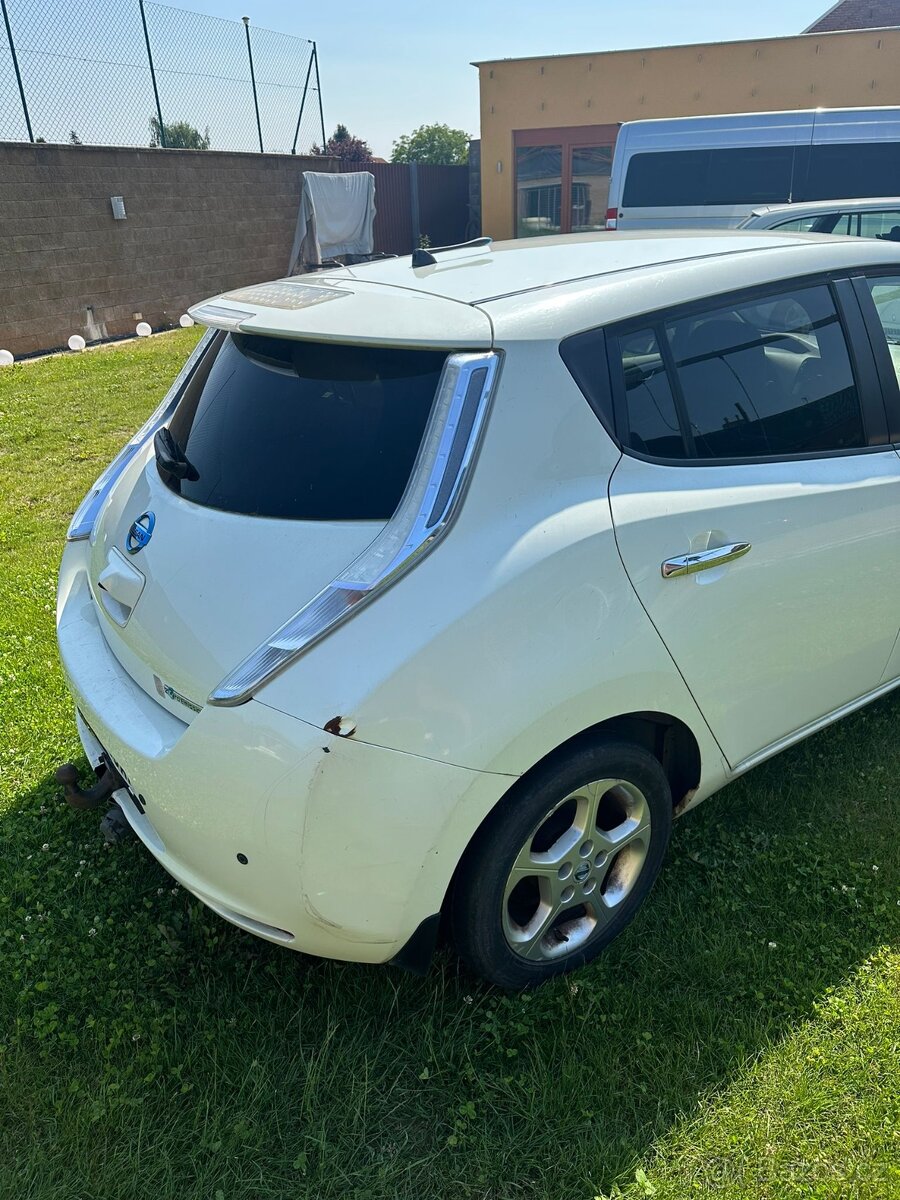 Nissan Leaf - 8