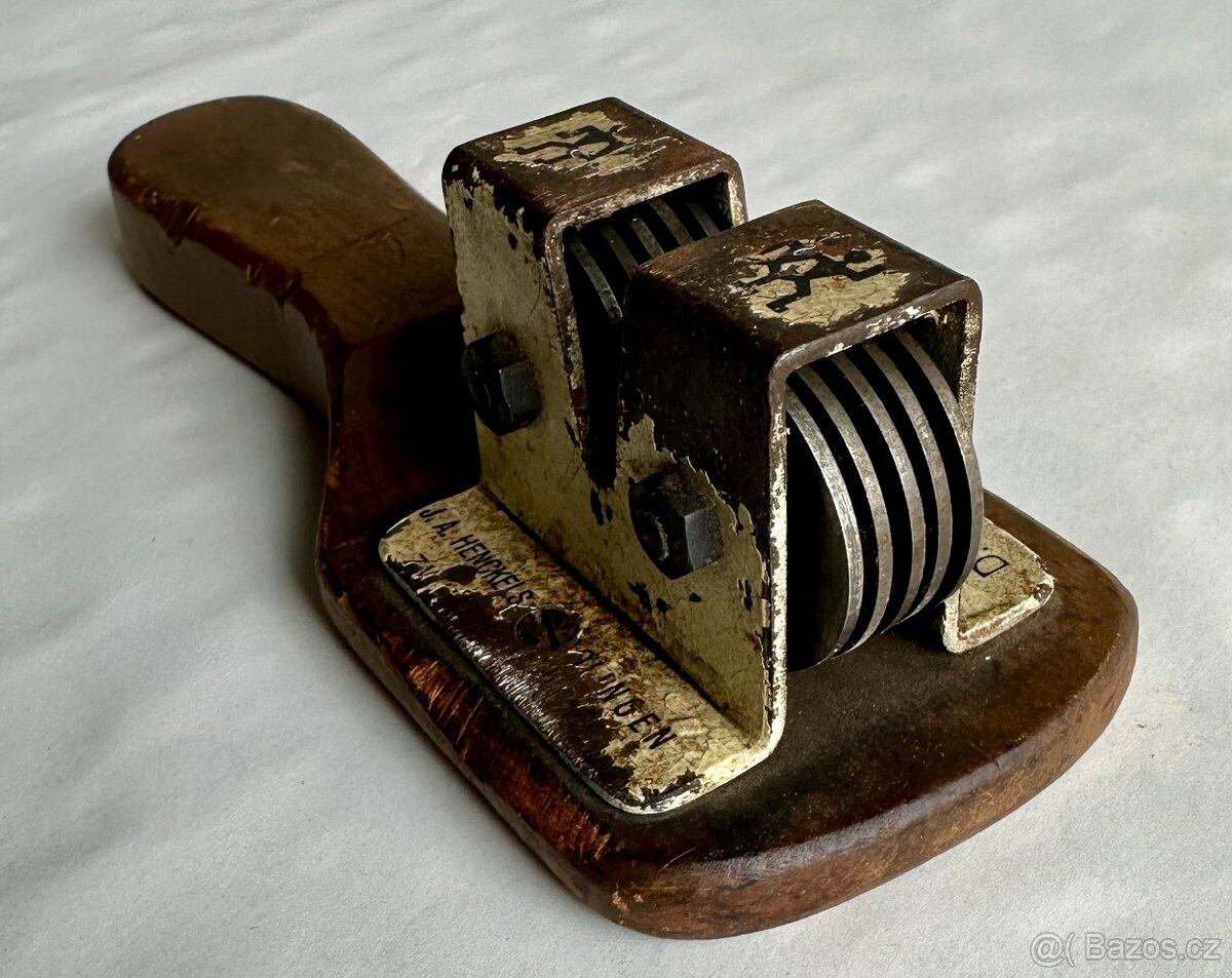 Značkový D.R.G.M. starožitný ostřič nožů Solingen RARITA - 8