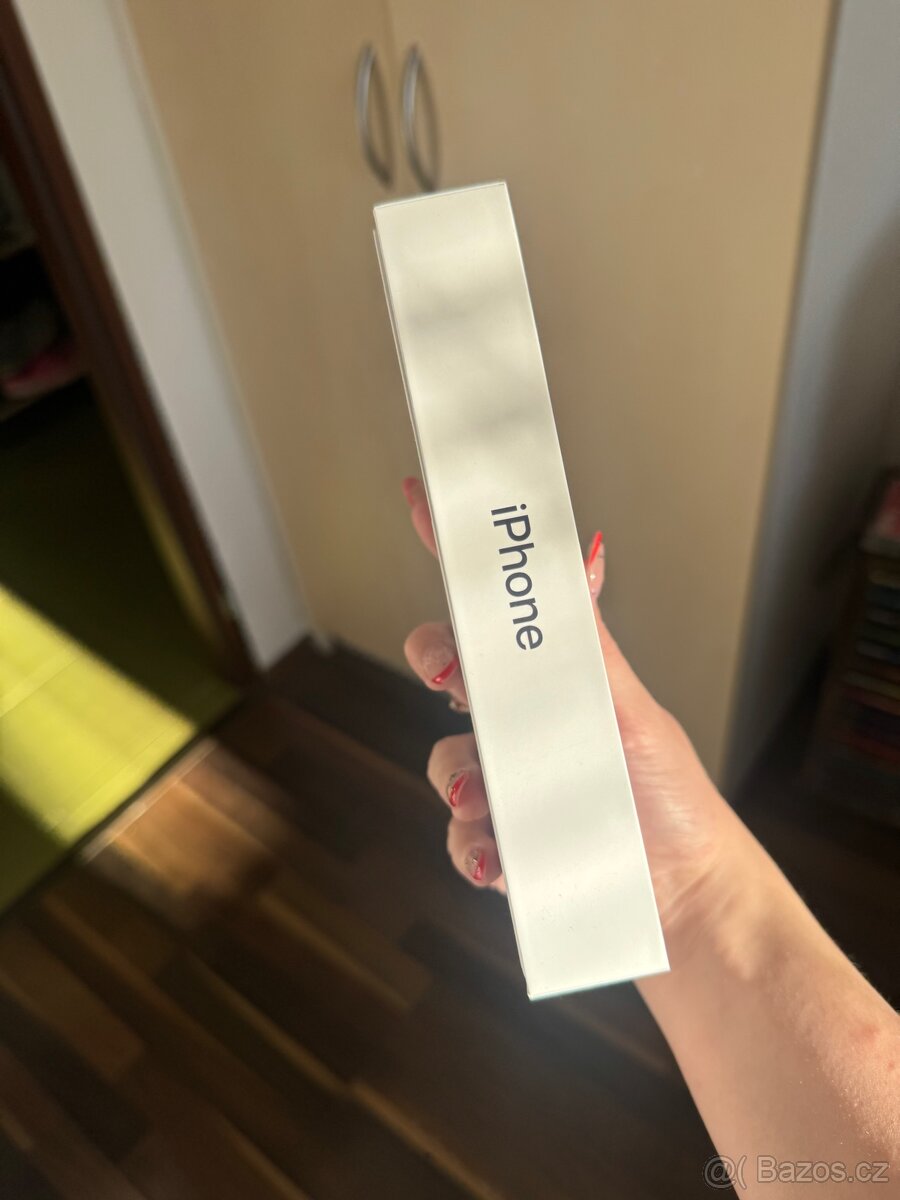 iPhone 12 modrý 64GB - 8