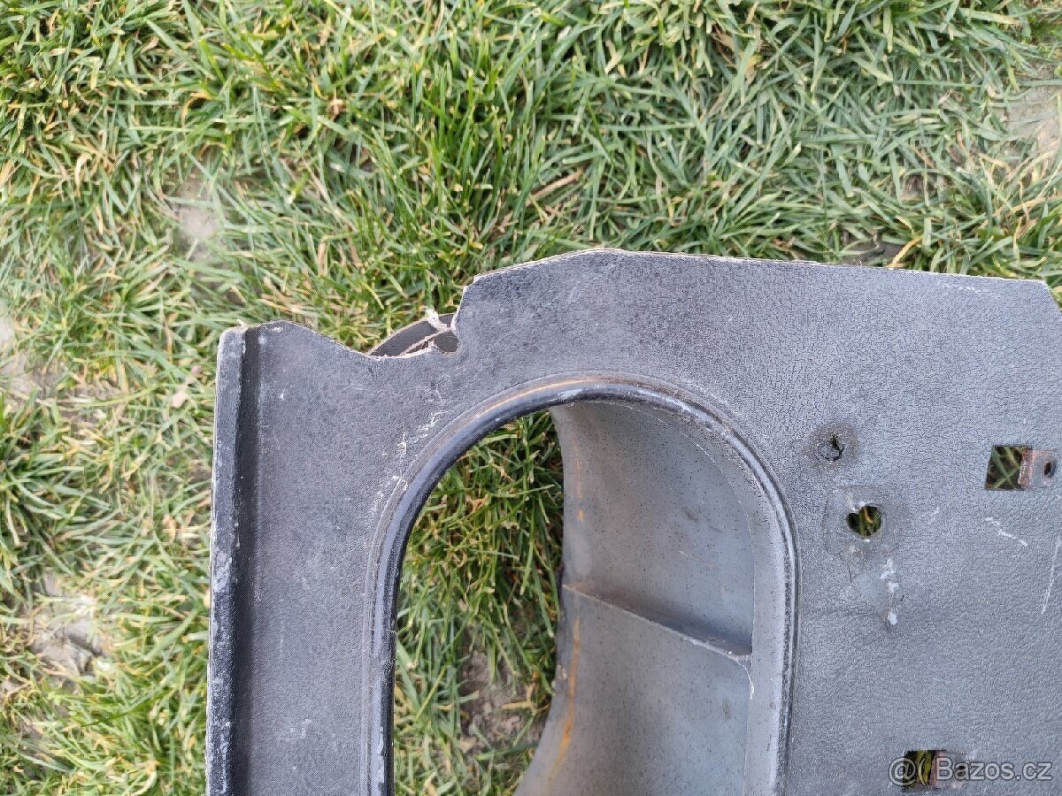 Camaro 2. generace - kick panel pravý, k dispozici je i levý - 8