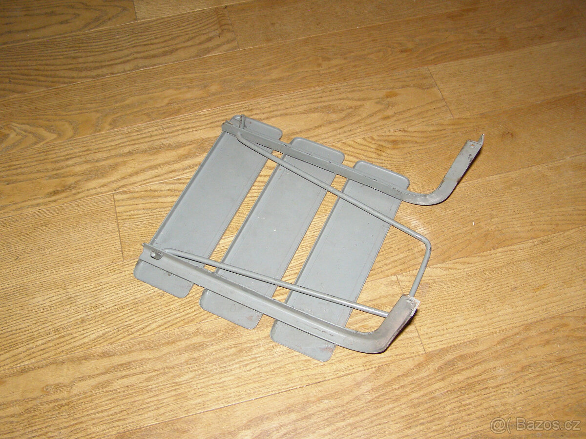 Stolička vojenská - 8