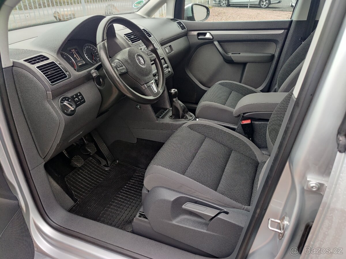 Vw Touran 2.0 TDI,103 kW,138.800 km,1 majitel,bez koroze - 8