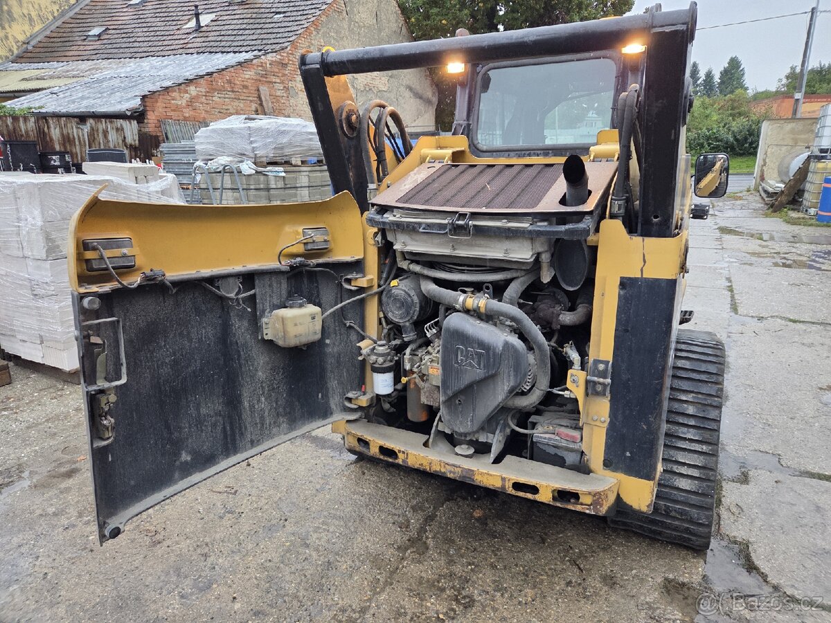 Caterpillar 257B pásový nakladač - 8