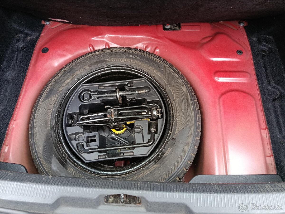 Peugeot 207 1.4.i - 8