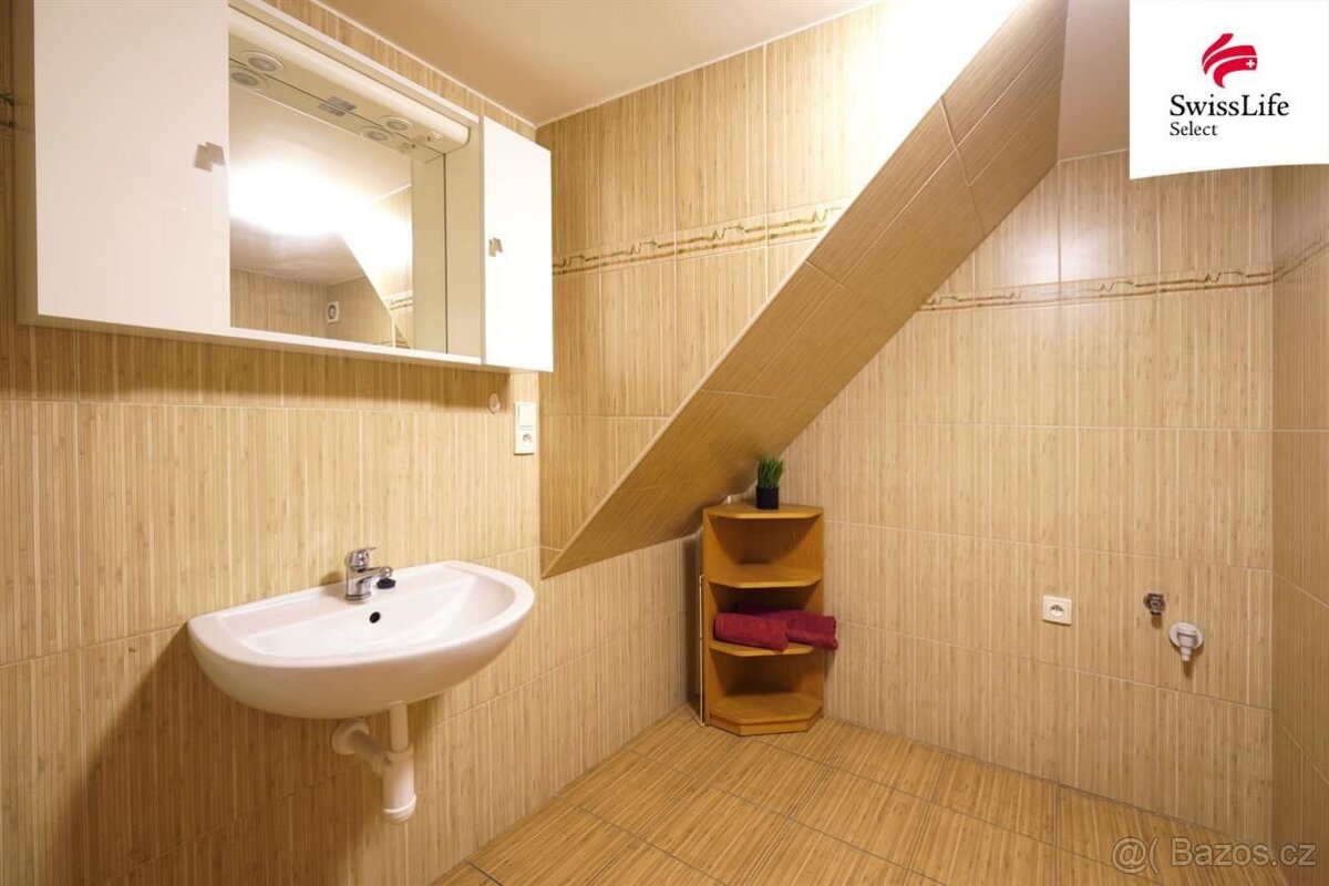 Pronájem bytu 2+kk 35 m2 Turnovská, Praha - 8