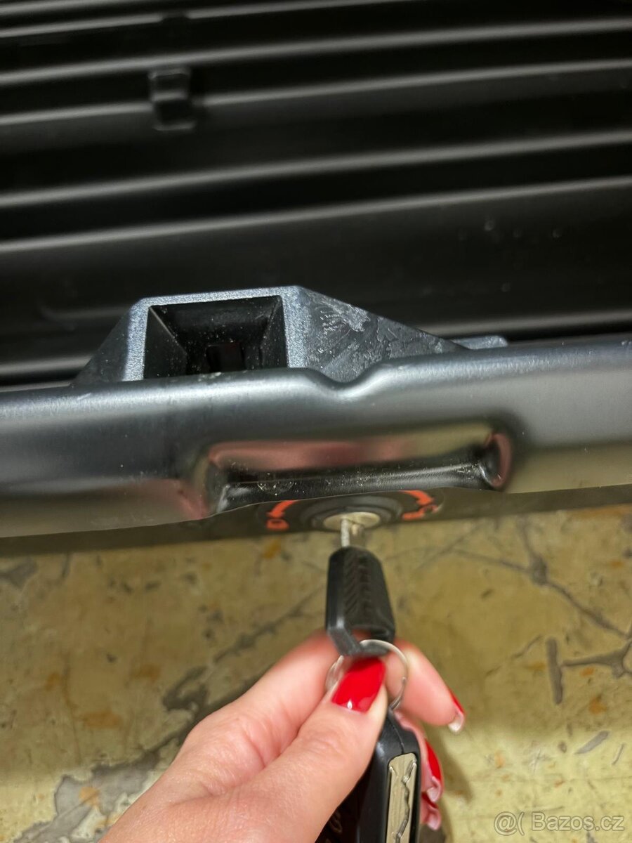 Strešní box THULE pacific 500 - 8