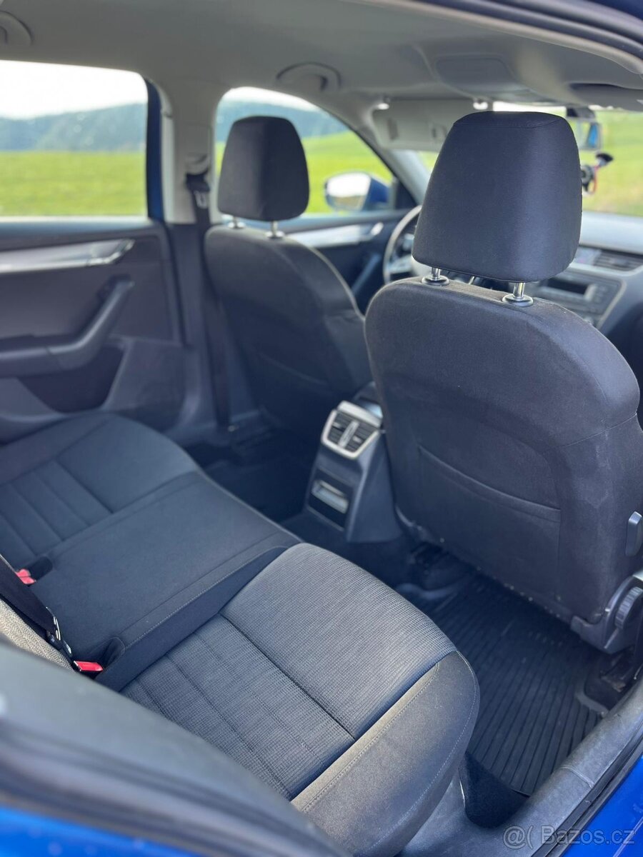 Škoda Octavia III Combi - 8
