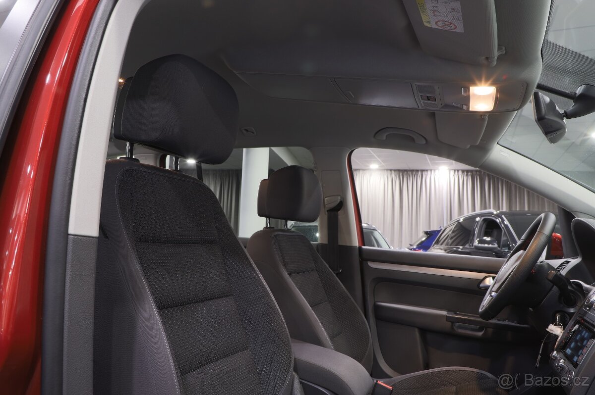 VW Touran Comfortline 2.0TDI 103kW DSG - záruka Autodraft - 8