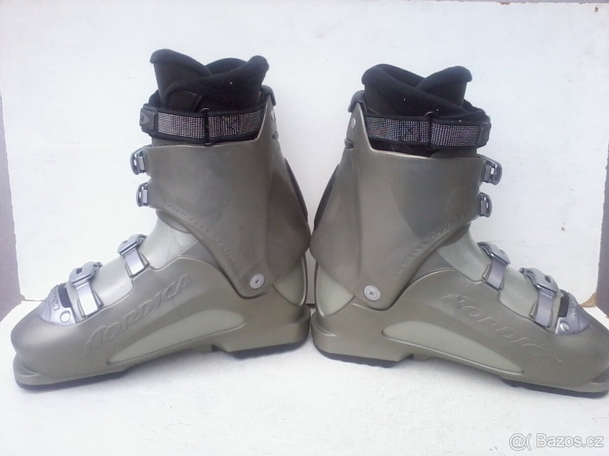 Lyžáky Nordica 26,5 - 8