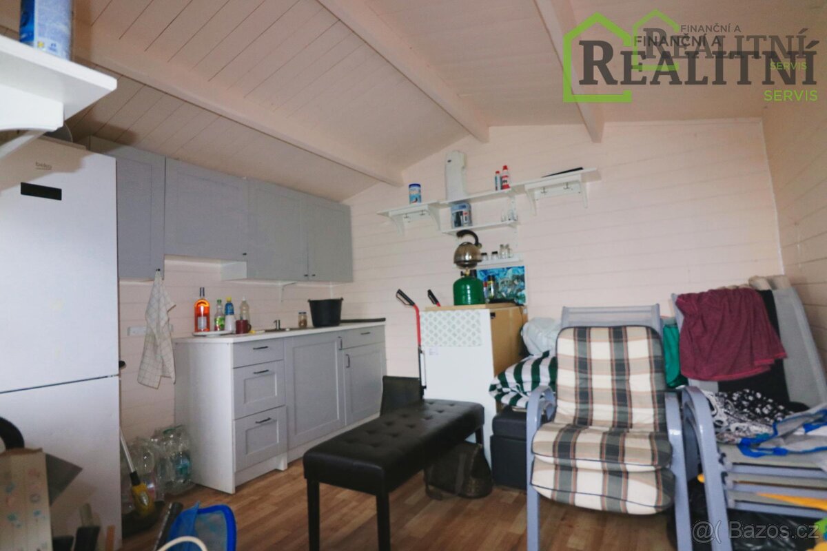 Prodej chaty v zahrádkářské osadě poblíž centra Kladna. - 8