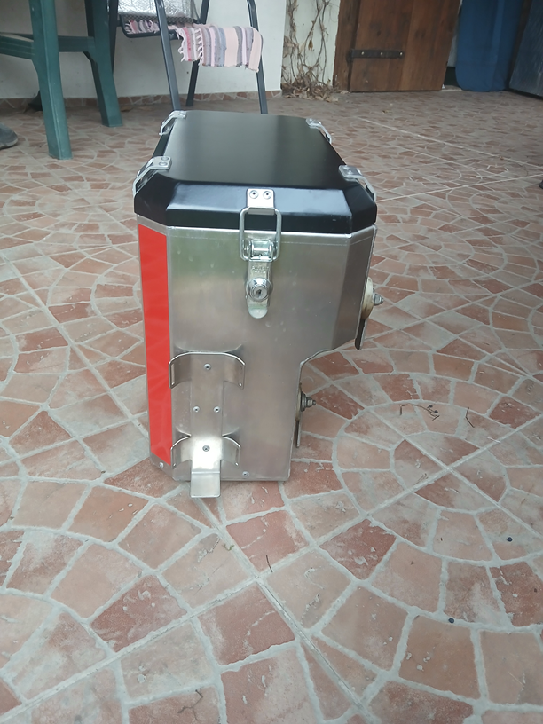 Boční hliníkové kufry - 8