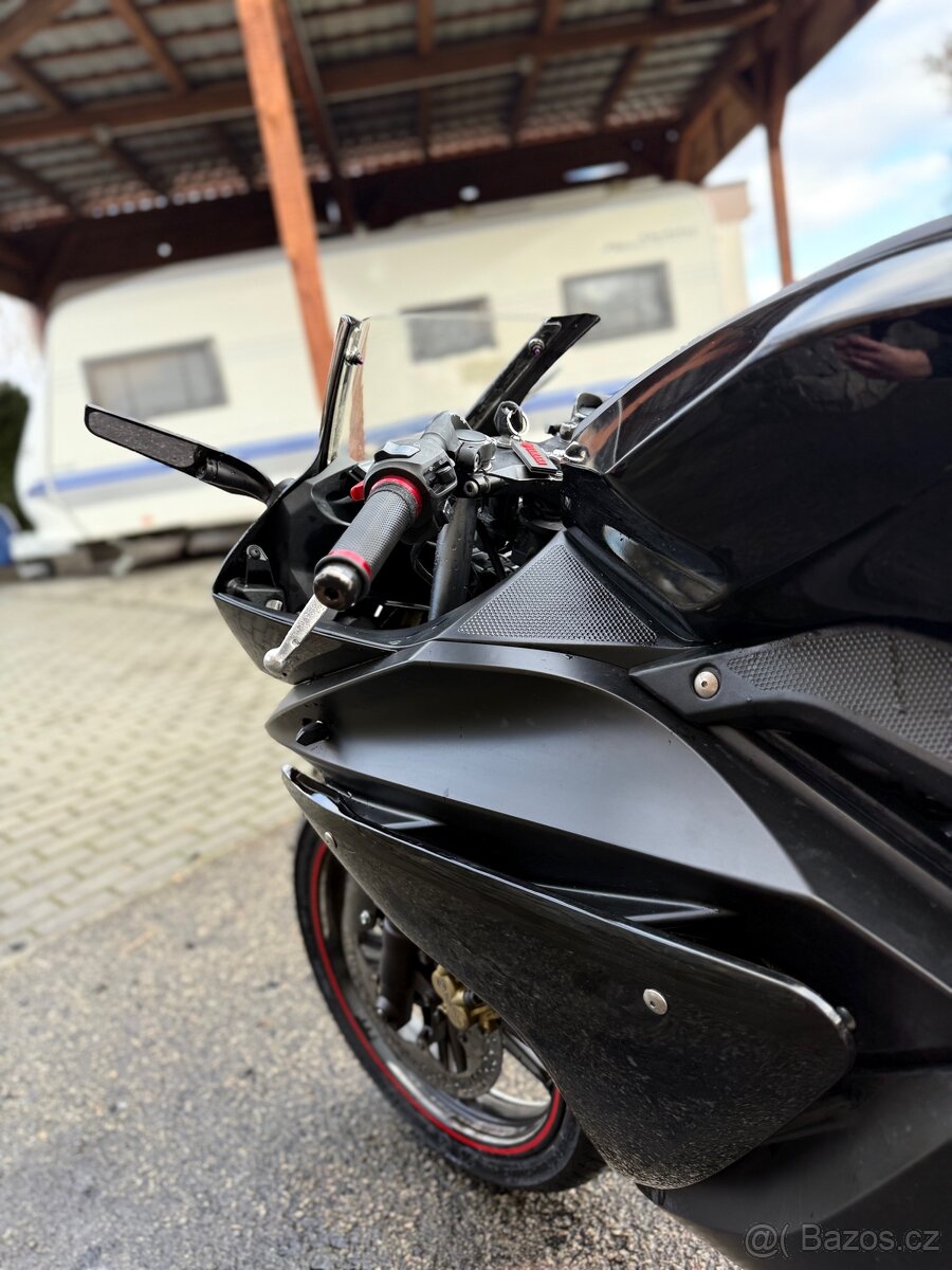 Yamaha yzf r125 - 8