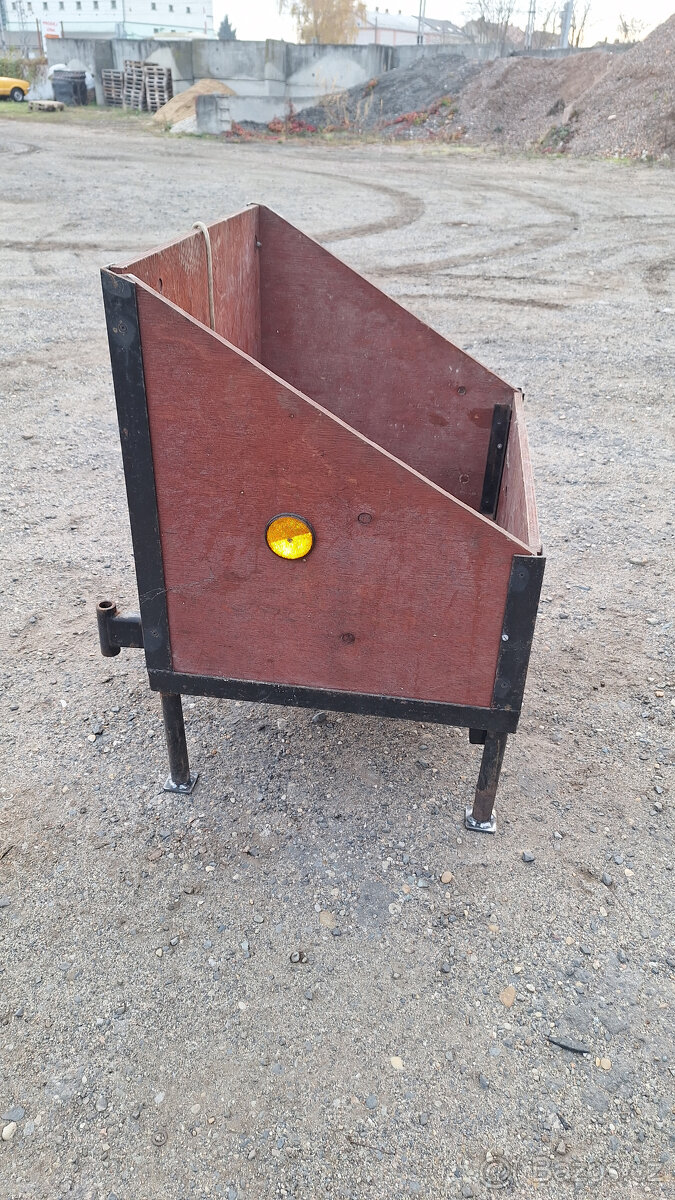 nosič nářadí za malotraktor - 8