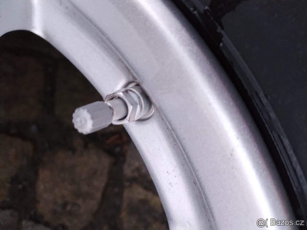 al.disky 5x114,3 R16 NISSAN original - 8