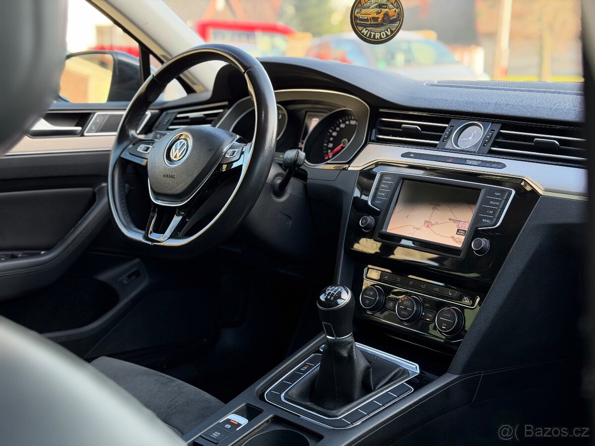 VW Passat B8 2.0 TDi 110kw R-Line combi (bez ad blue) WEBAST - 8