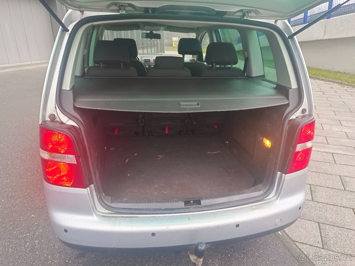 VW Touran 2.0 TDI 100 kW - 8