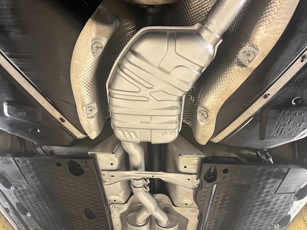 VW PASSAT B7 3.6FSI DSG 4Motion High Line 220kW TOP STAV DPH - 8