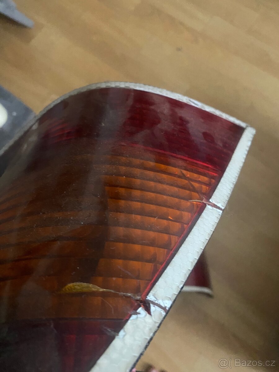 Ford focus mk1 sedan - 8