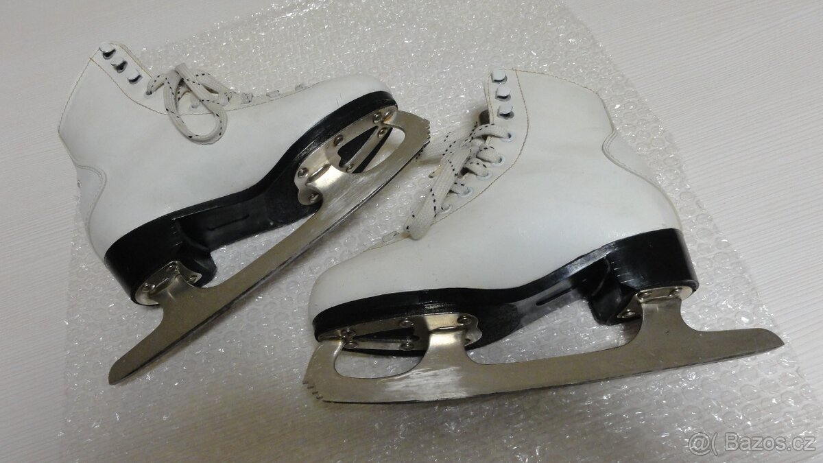 Dívčí brusle Crowned vel. 30 a 32 - 8