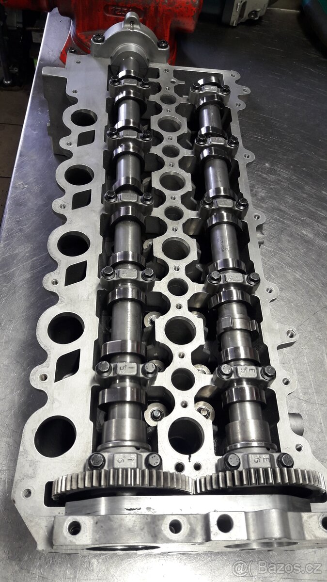 Volvo hlava motoru D5 120, 136,151, 158 kw - 8