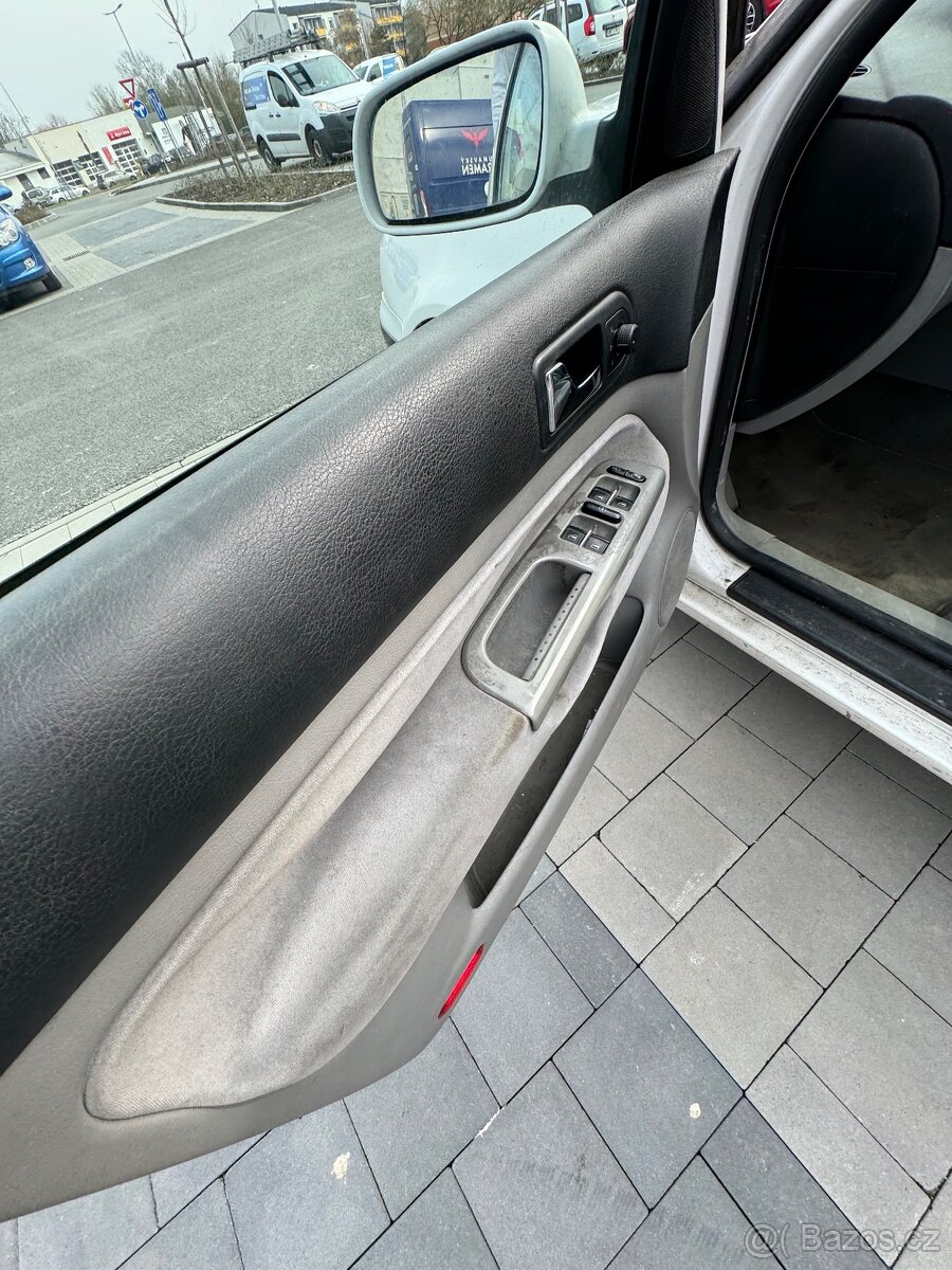 Golf IV, 1.9 TDI 66 kw - 8