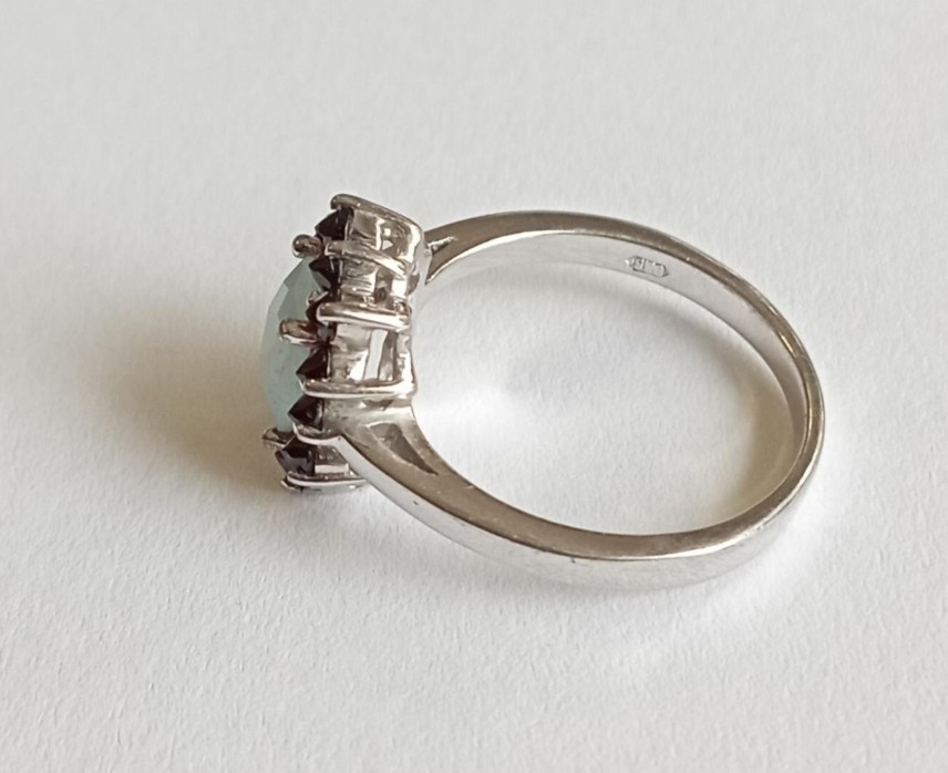 Nádherný stříbrný prsten s granáty. - 8