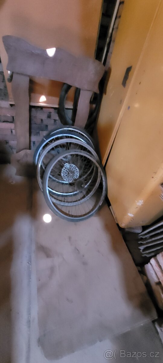 Kolo historické, dily - 8