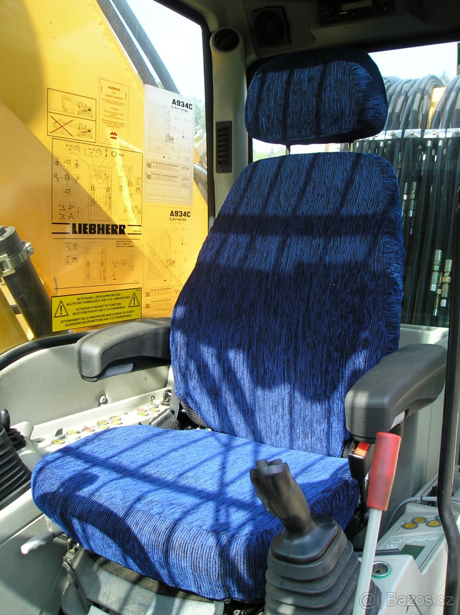 Prodám potahy na nakladač VOLVO - 8