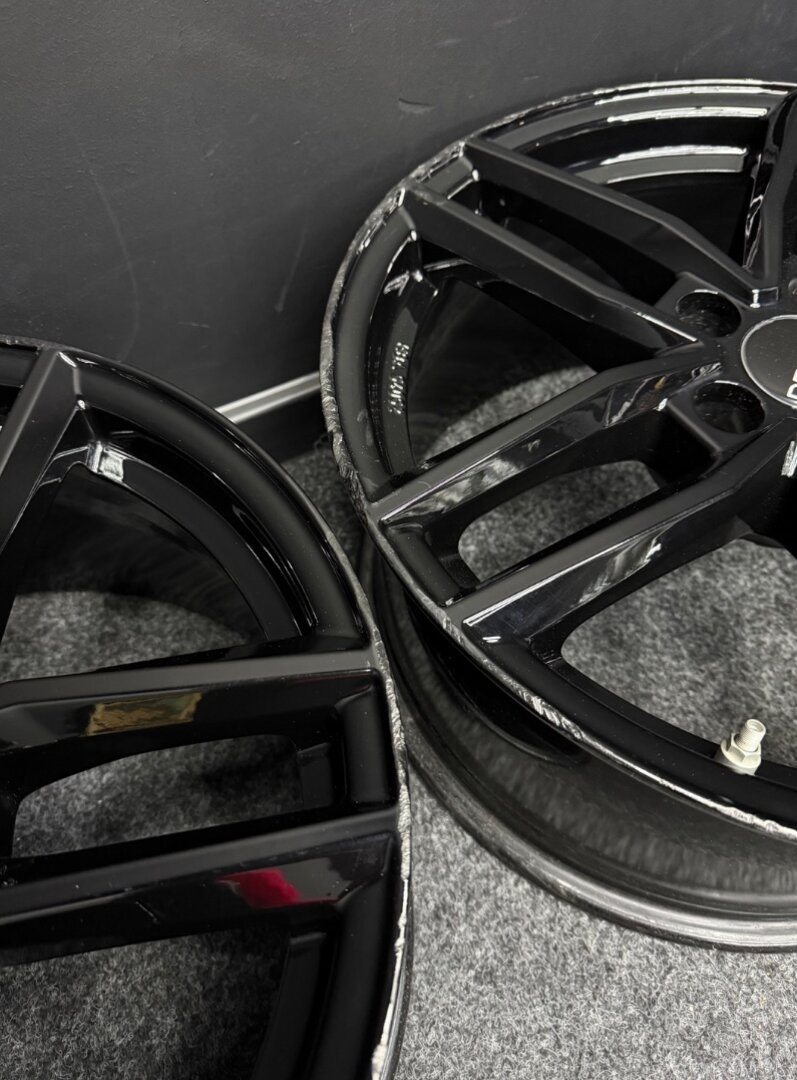 Alu Dezent 5x114,3 18” - 8
