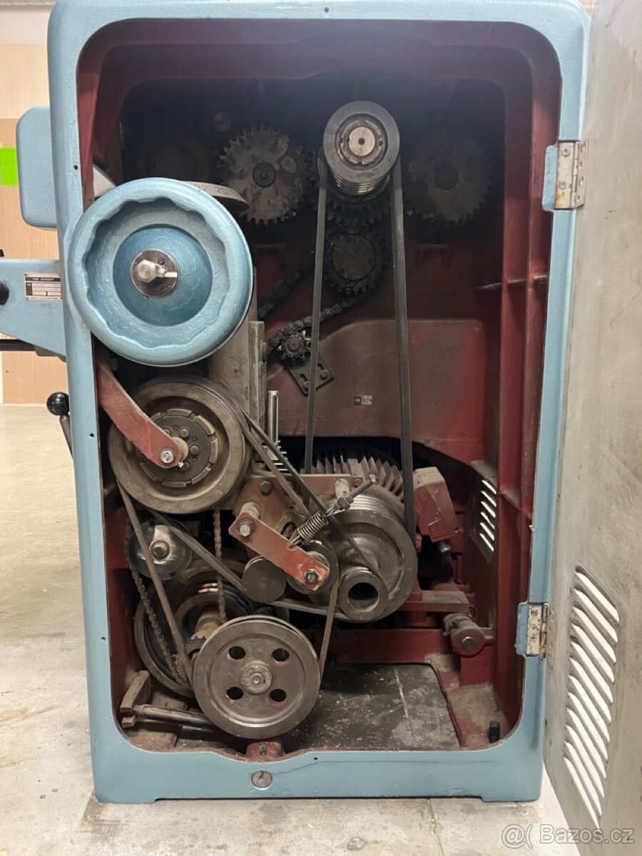 Protahovačka,tloušťkovací frézka TOS F2T 80 cm šíře. - 8