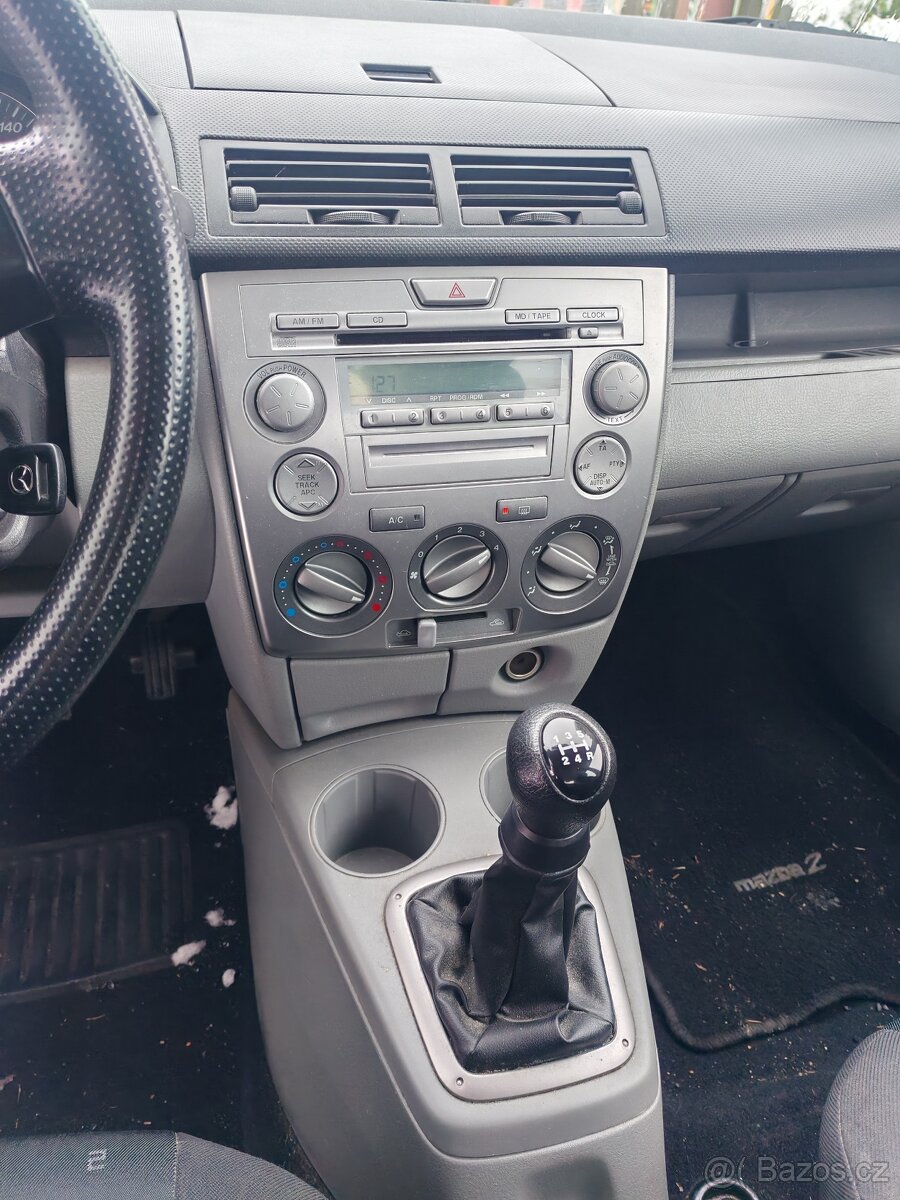 Prodám Mazda 2, najeto 87000 km, r.v. 2005/12 - 8